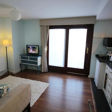 Muelle Del Rey Apartment *
